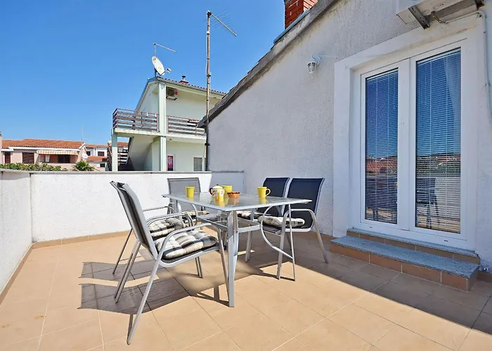 アパート Miroslava